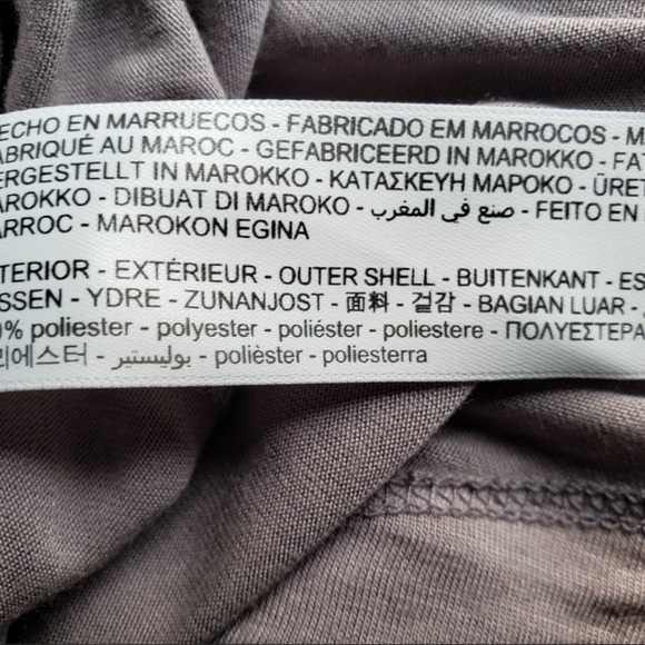 Massimo Dutti crinkle pull on skirt, size small NWT - Picture 5 of 5